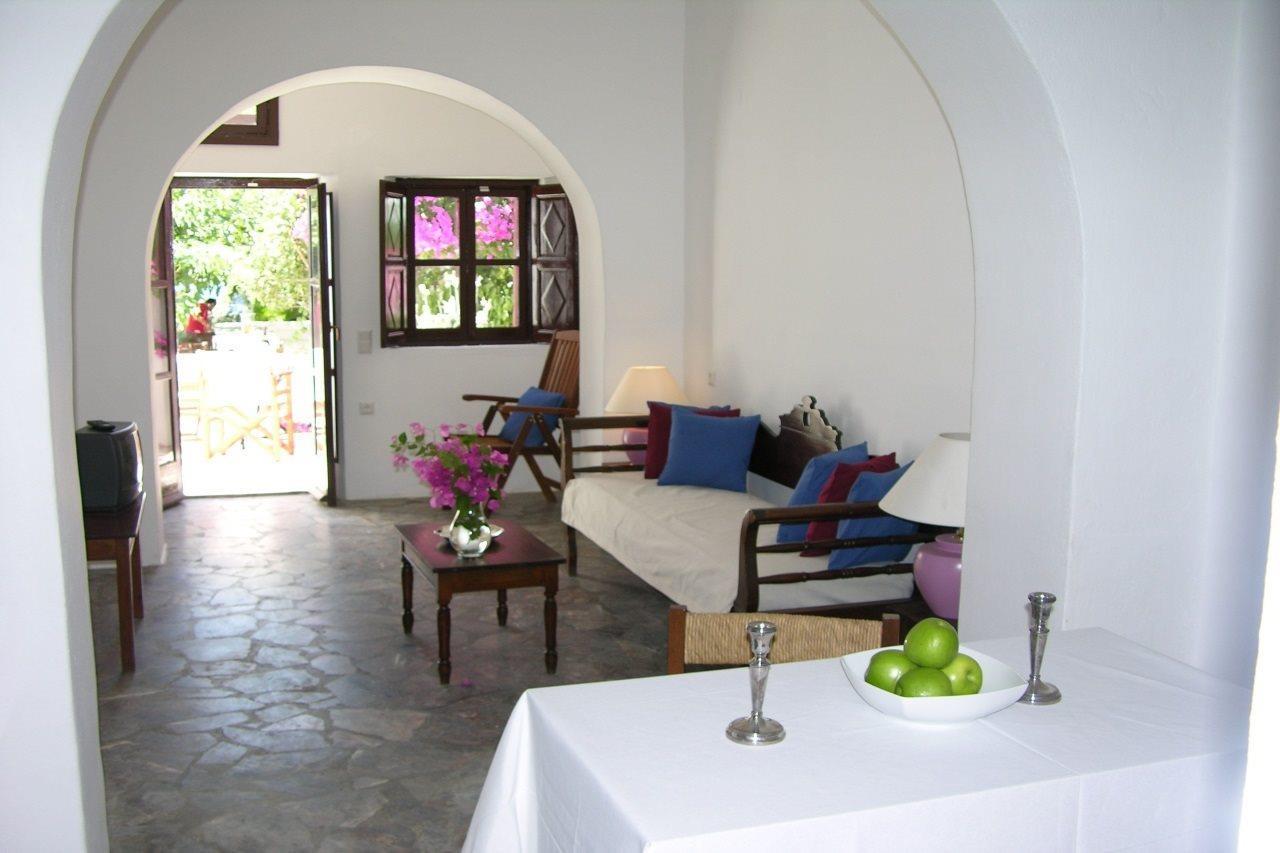 Santorini Reflexions Sea Aparthotel Kamari  Exterior photo